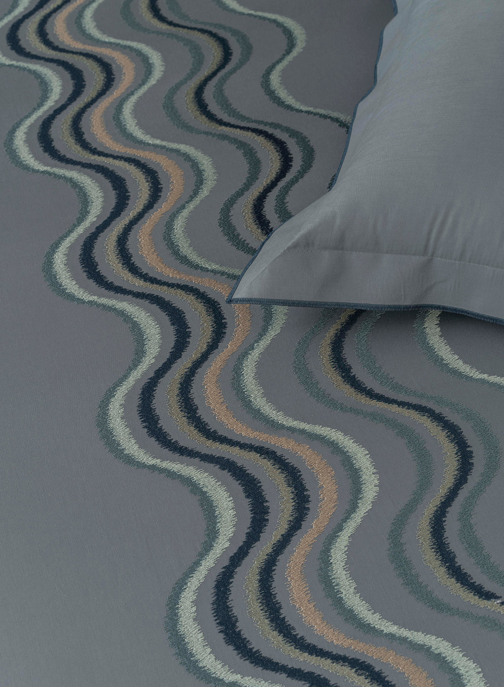 NOVELLE-FADED DENIM KING BED SHEET SET