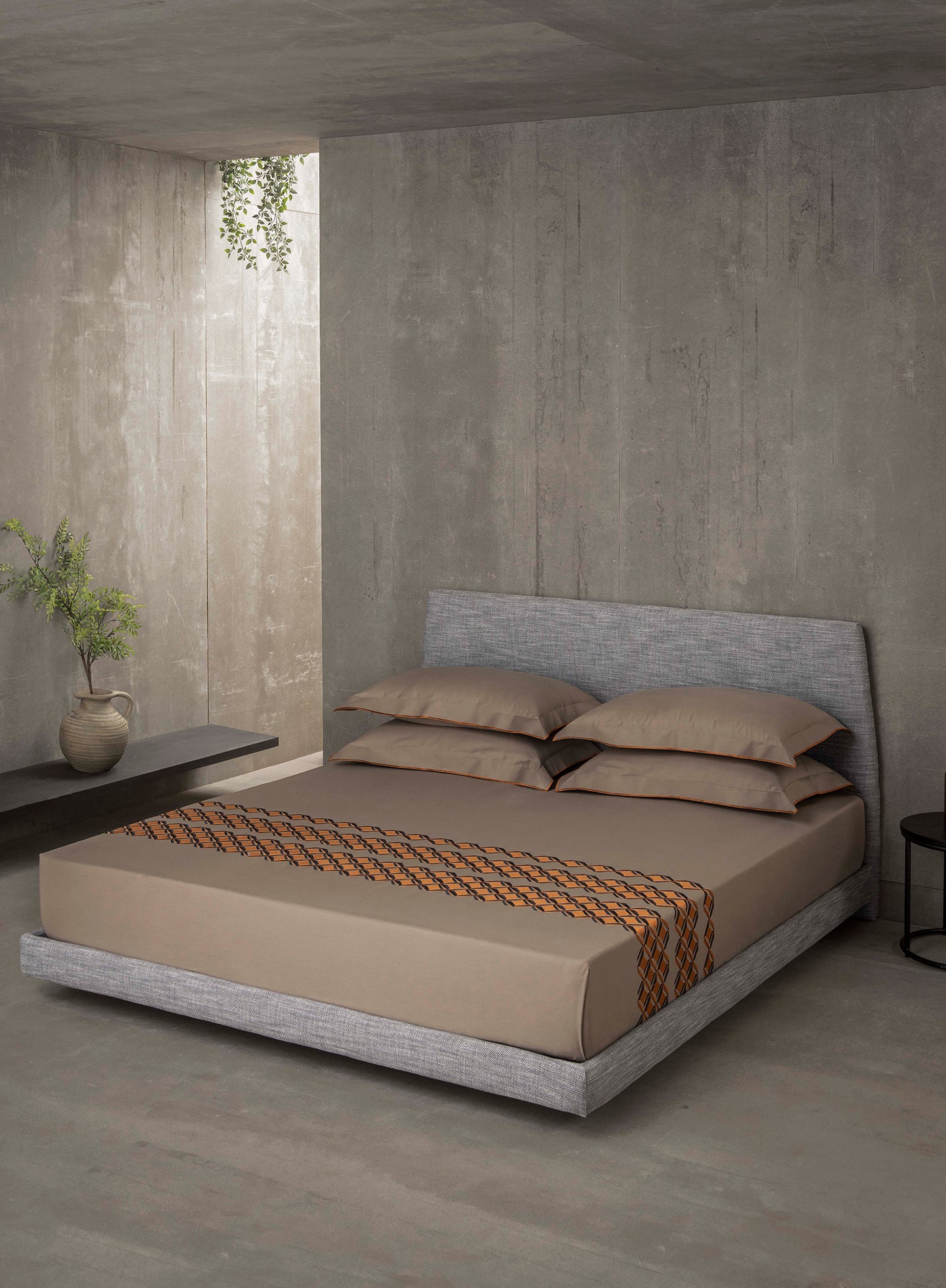TRELLIS-COBBLESTONE KING BED SHEET SET