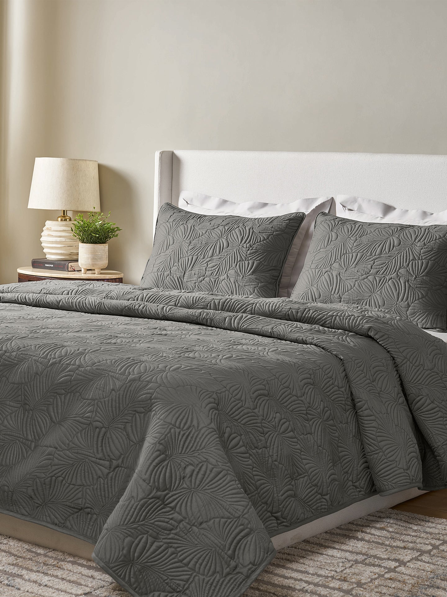 EDEN-GRIFFIN DOUBLE QUILTED BED SPREAD