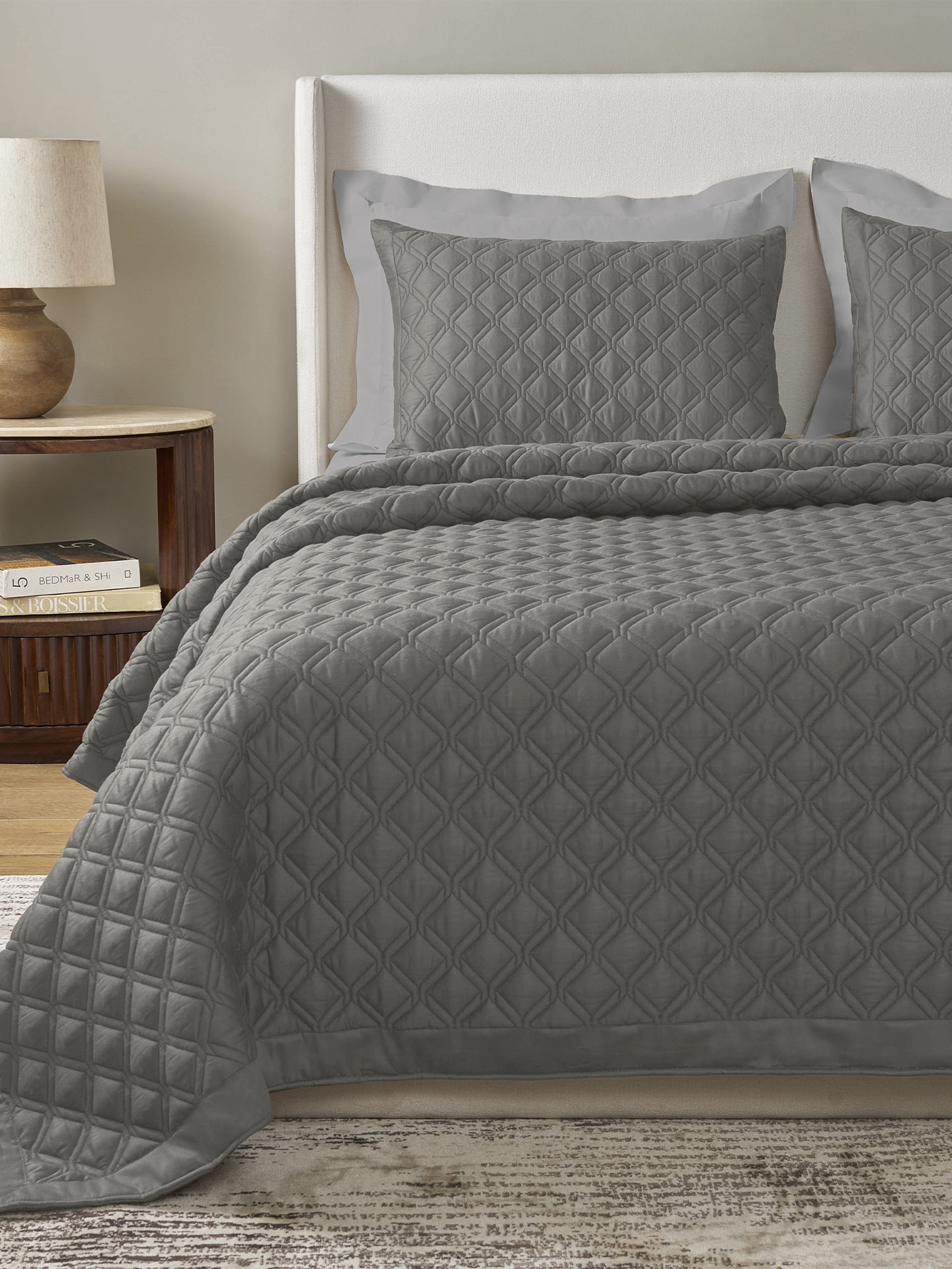 EVORA-GRIFFIN DOUBLE QUILTED BED SPREAD