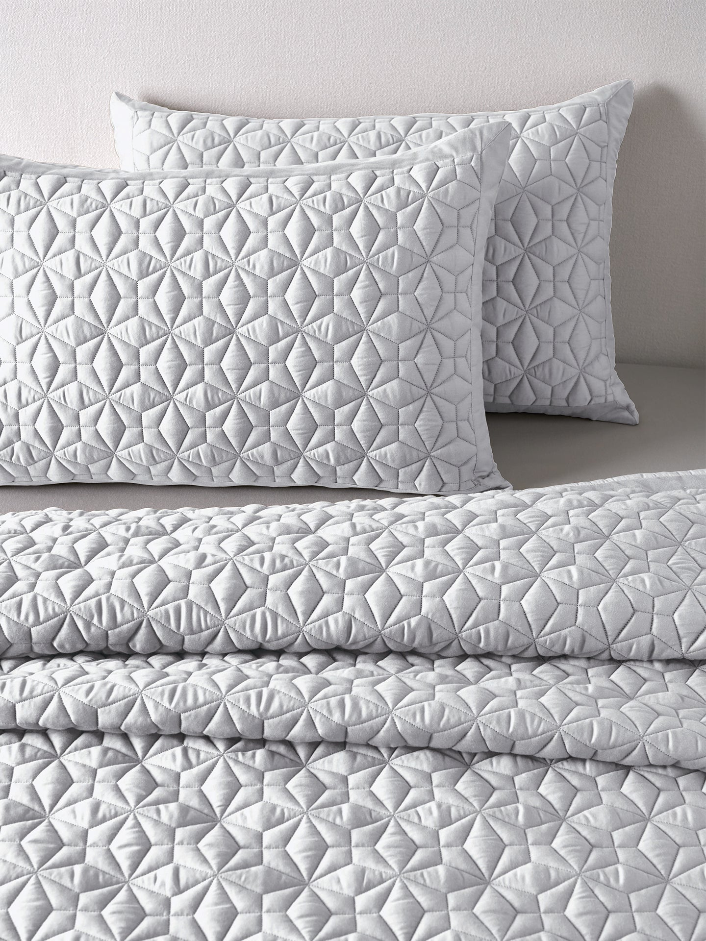 OPALINE-LUNAR ROCK DOUBLE QUILTED BED SPREAD