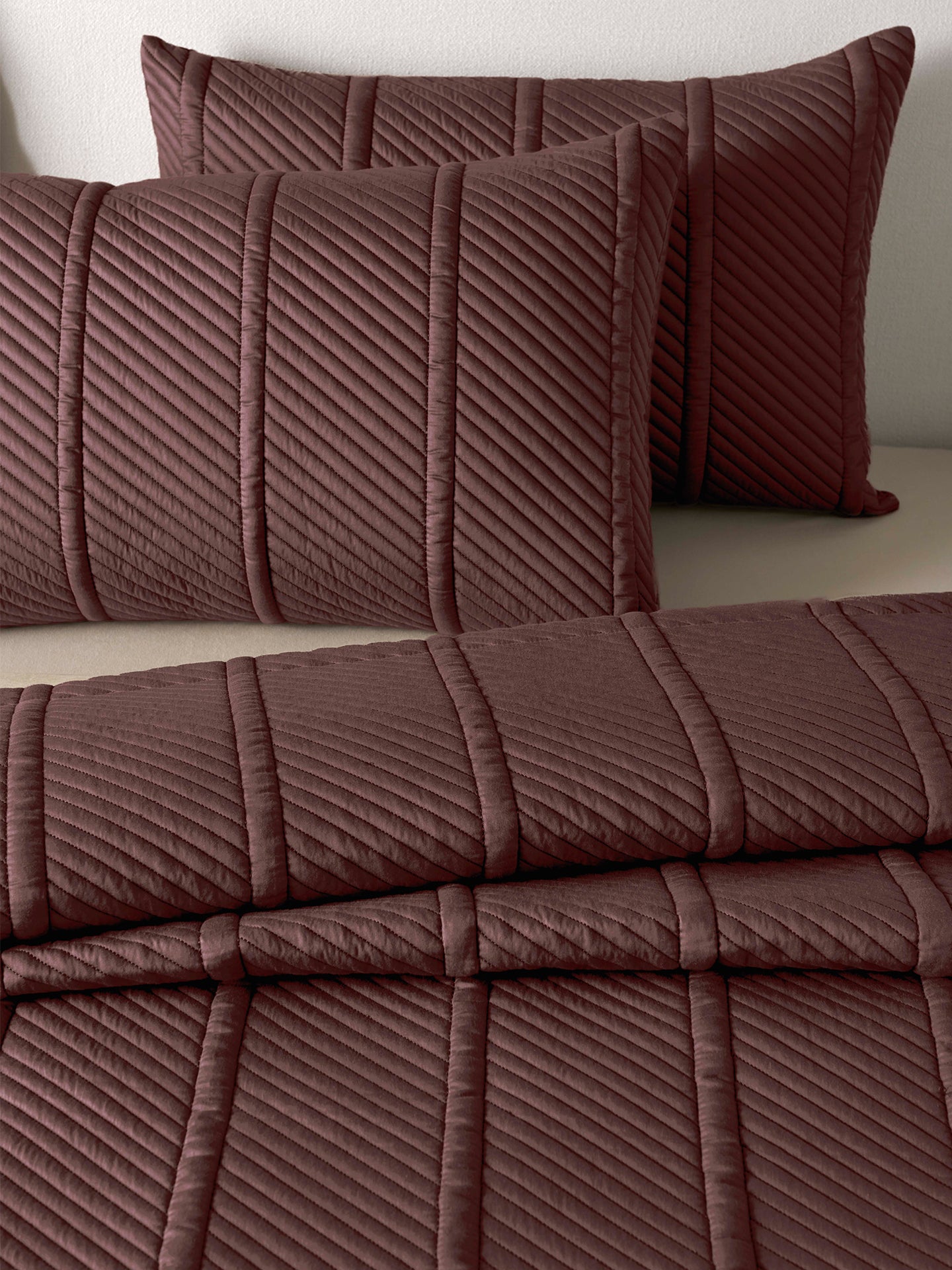 VORTEX-FUDGESICKLE DOUBLE QUILTED BED SPREAD