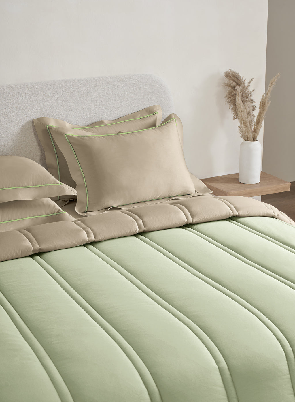 ARRAY-CELADON GREEN-FRENCHOAK DOUBLE COMFORTER BEDDING SET
