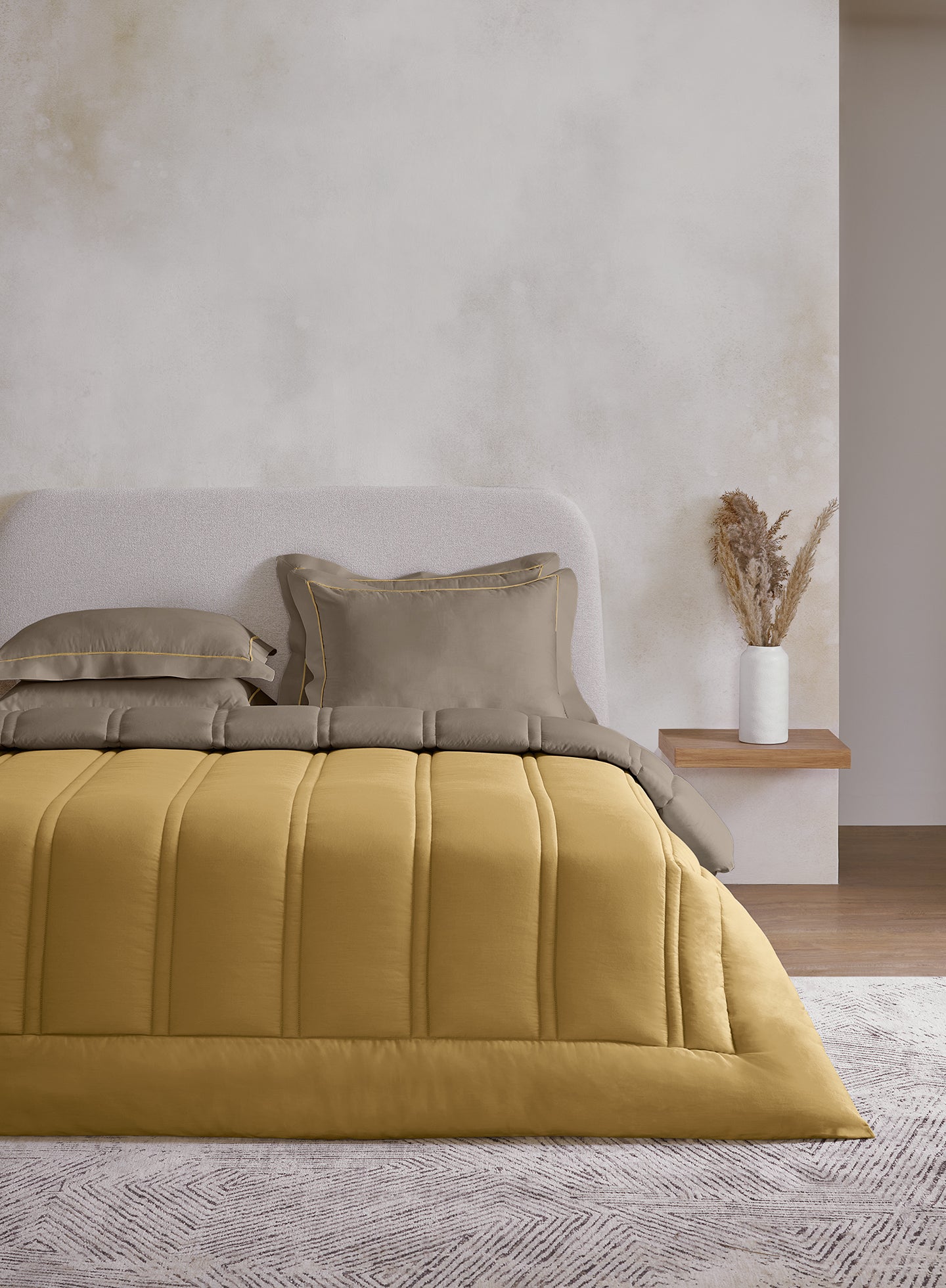 ARRAY-GOLDEN PALM-TIMBER WOLF DOUBLE COMFORTER BEDDING SET