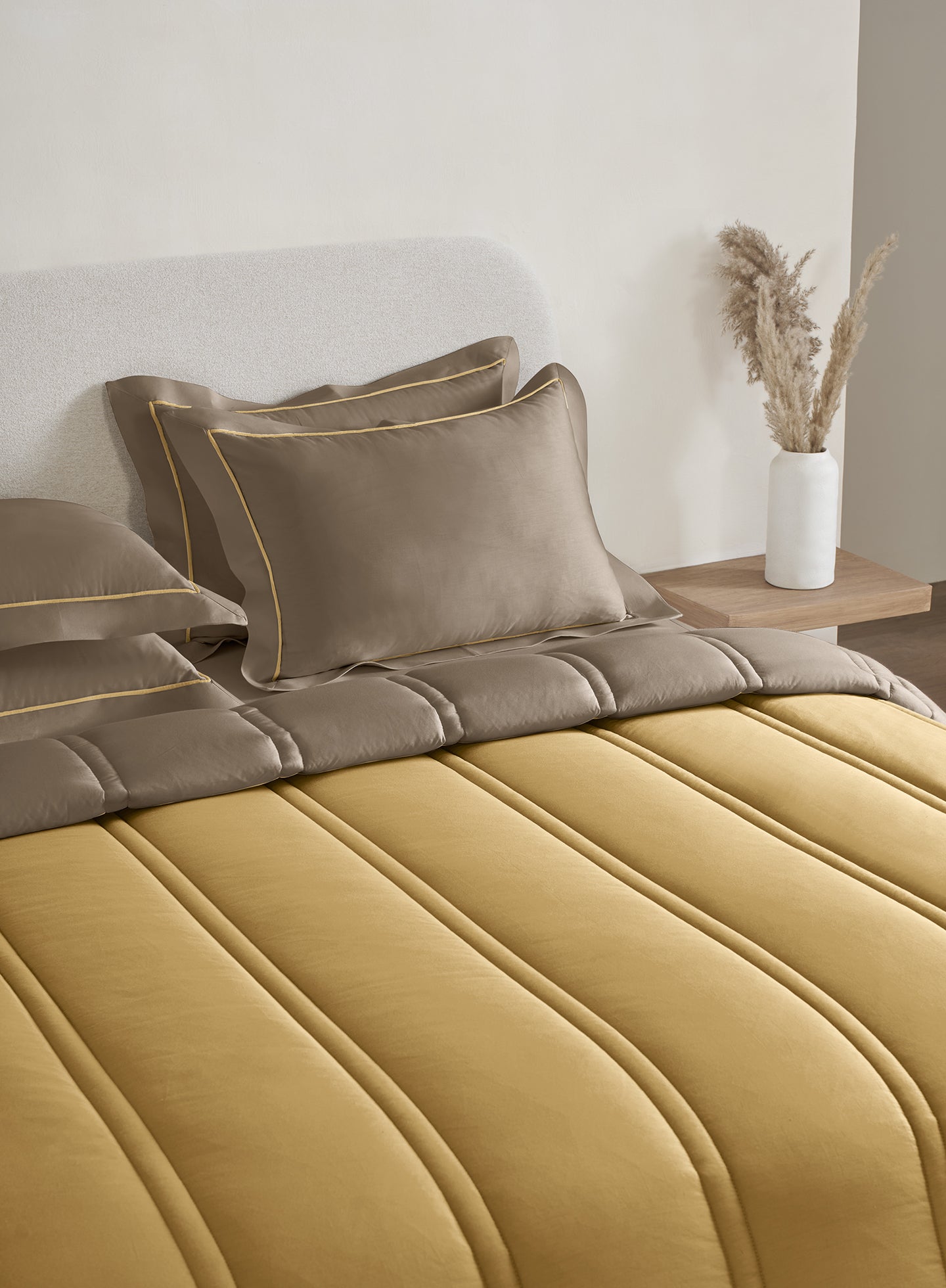 ARRAY-GOLDEN PALM-TIMBER WOLF DOUBLE COMFORTER BEDDING SET
