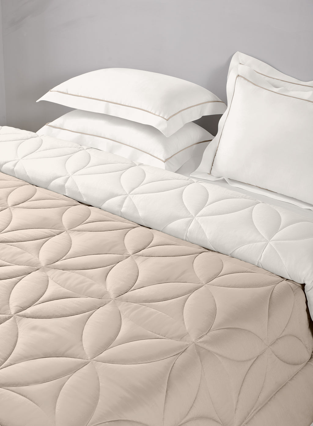 BELLA-FRENCH OAK-SNOWWHITE DOUBLE COMFORTER BEDDING SET