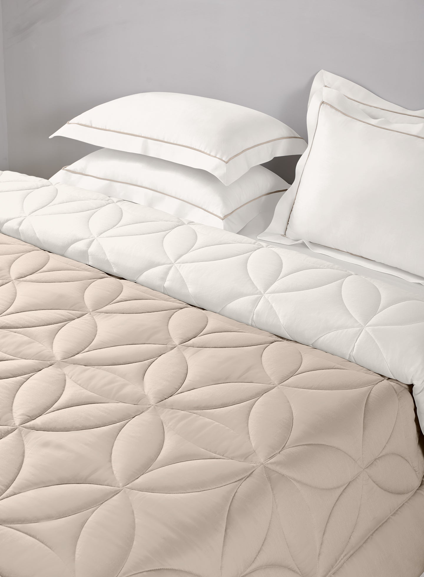 BELLA-FRENCH OAK-SNOWWHITE DOUBLE COMFORTER BEDDING SET