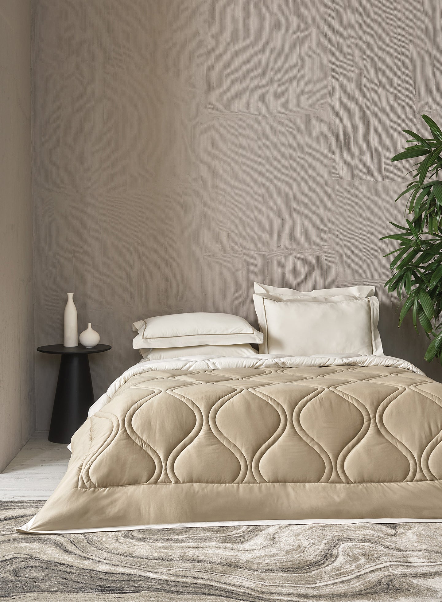 BEVERLEY-STAR WHITE-OATMEAL DOUBLE COMFORTER BEDDING SET