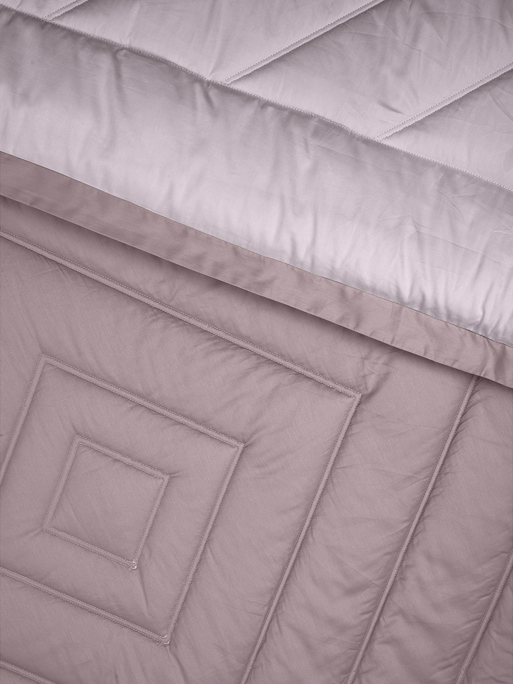 CELENE-LAVENDER-ELDERBERRY SINGLE COMFORTER