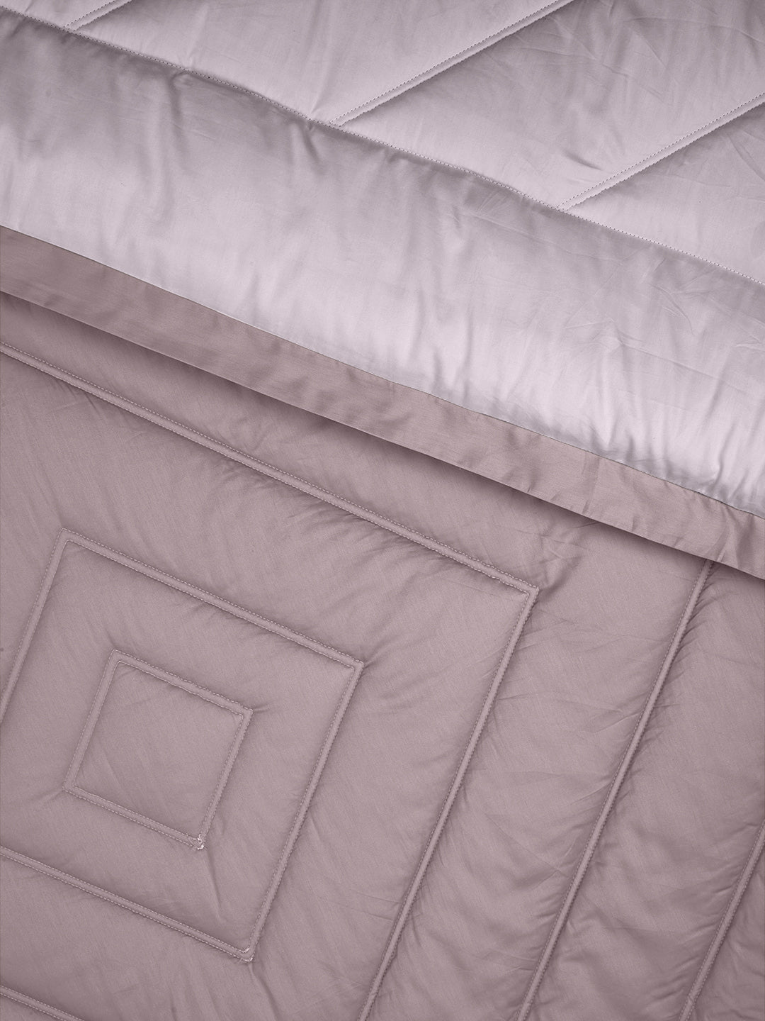 CELENE-LAVENDER-ELDERBERRY SINGLE COMFORTER