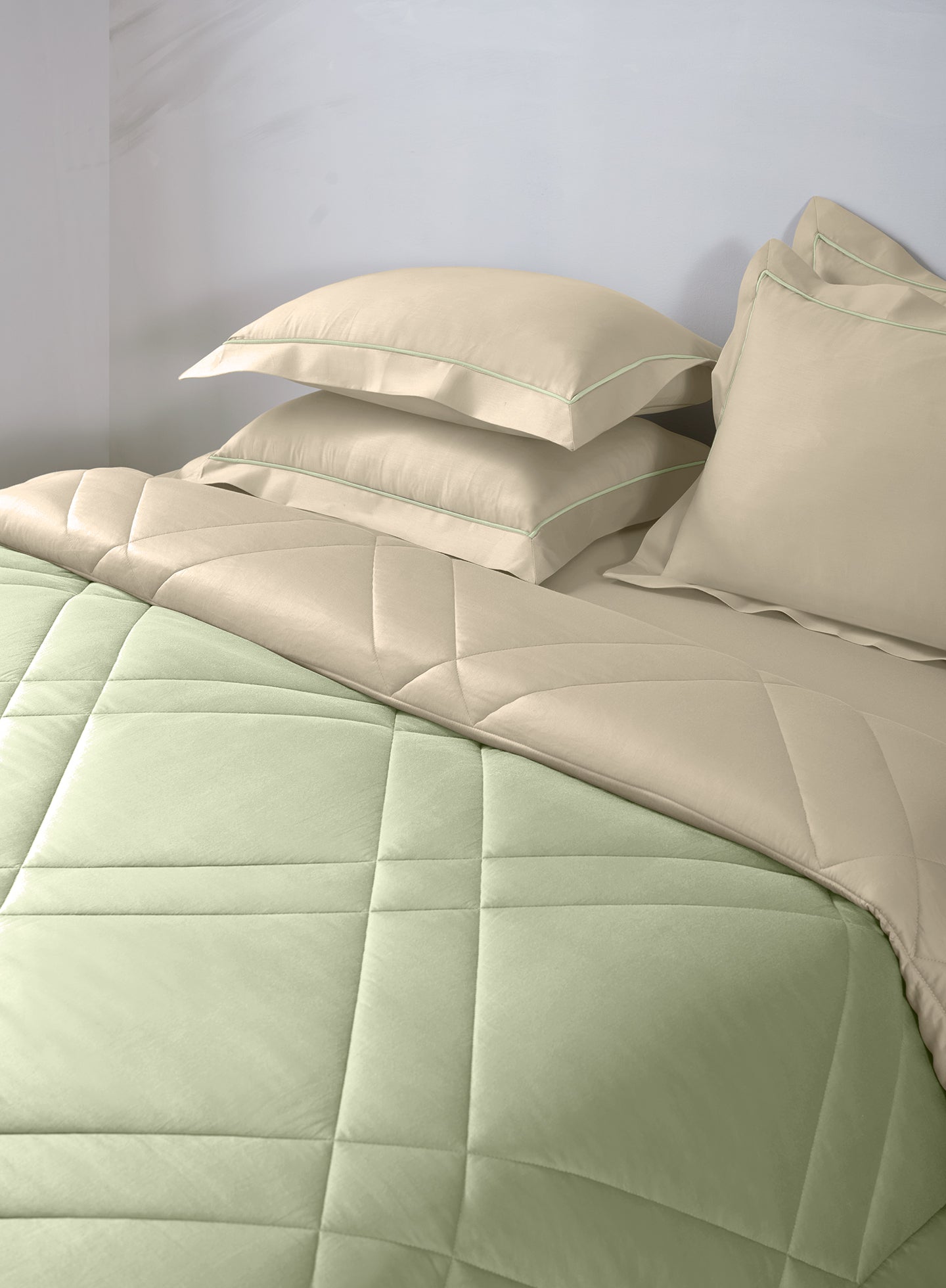 LOZENGE-CELADON GREEN-FRENCHOAK DOUBLE COMFORTER BEDDING SET