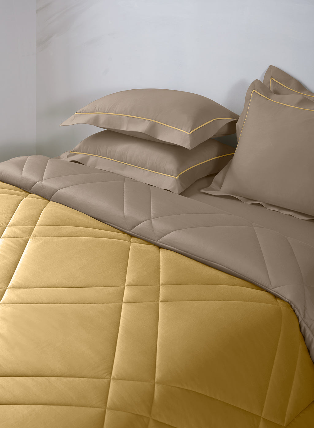 LOZENGE-GOLDEN PALM-TIMBER WOLF DOUBLE COMFORTER BEDDING SET