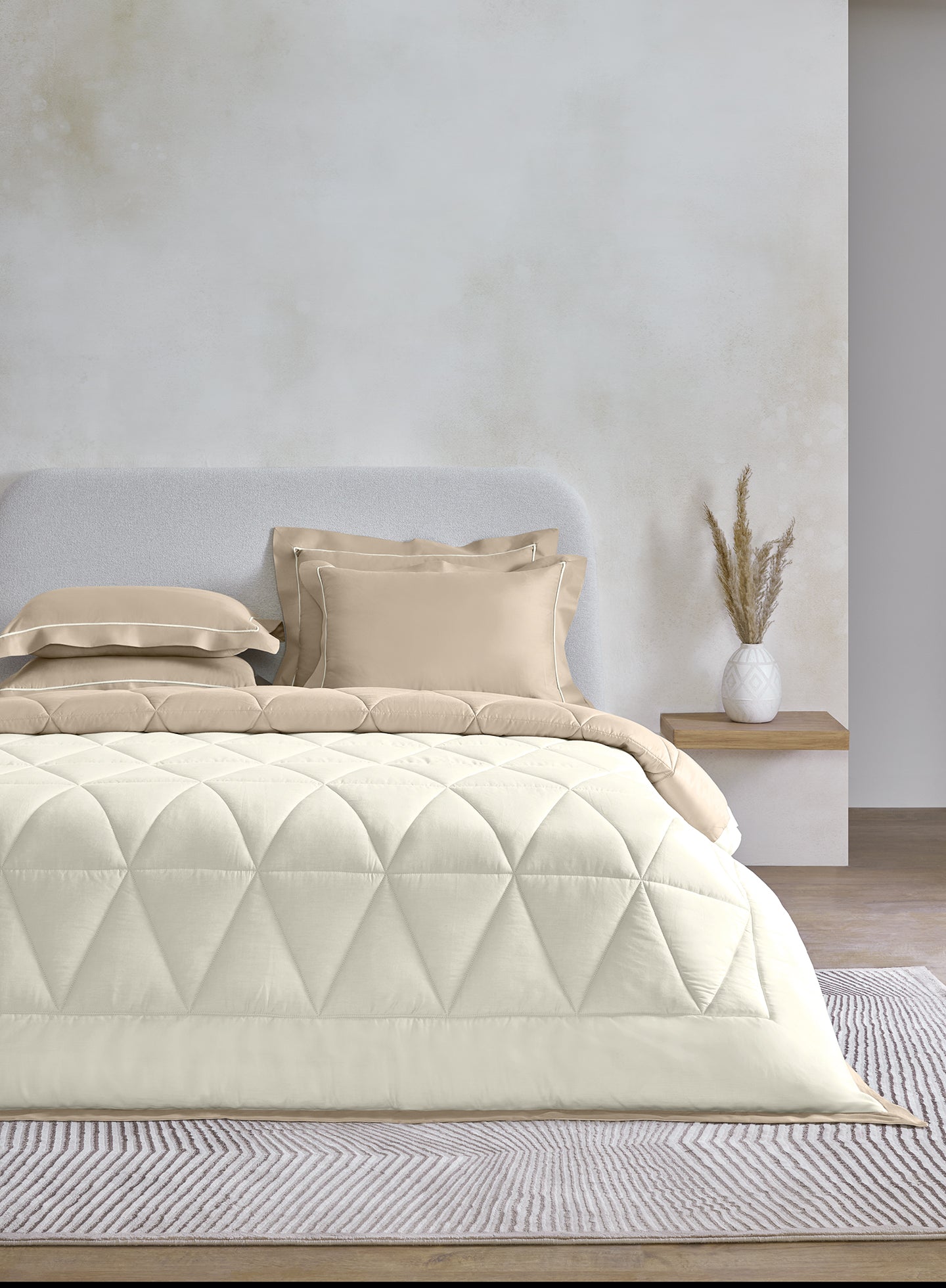 MONTAUK-MARSHMALLOW-FRENCH OAK DOUBLE COMFORTER BEDDING SET