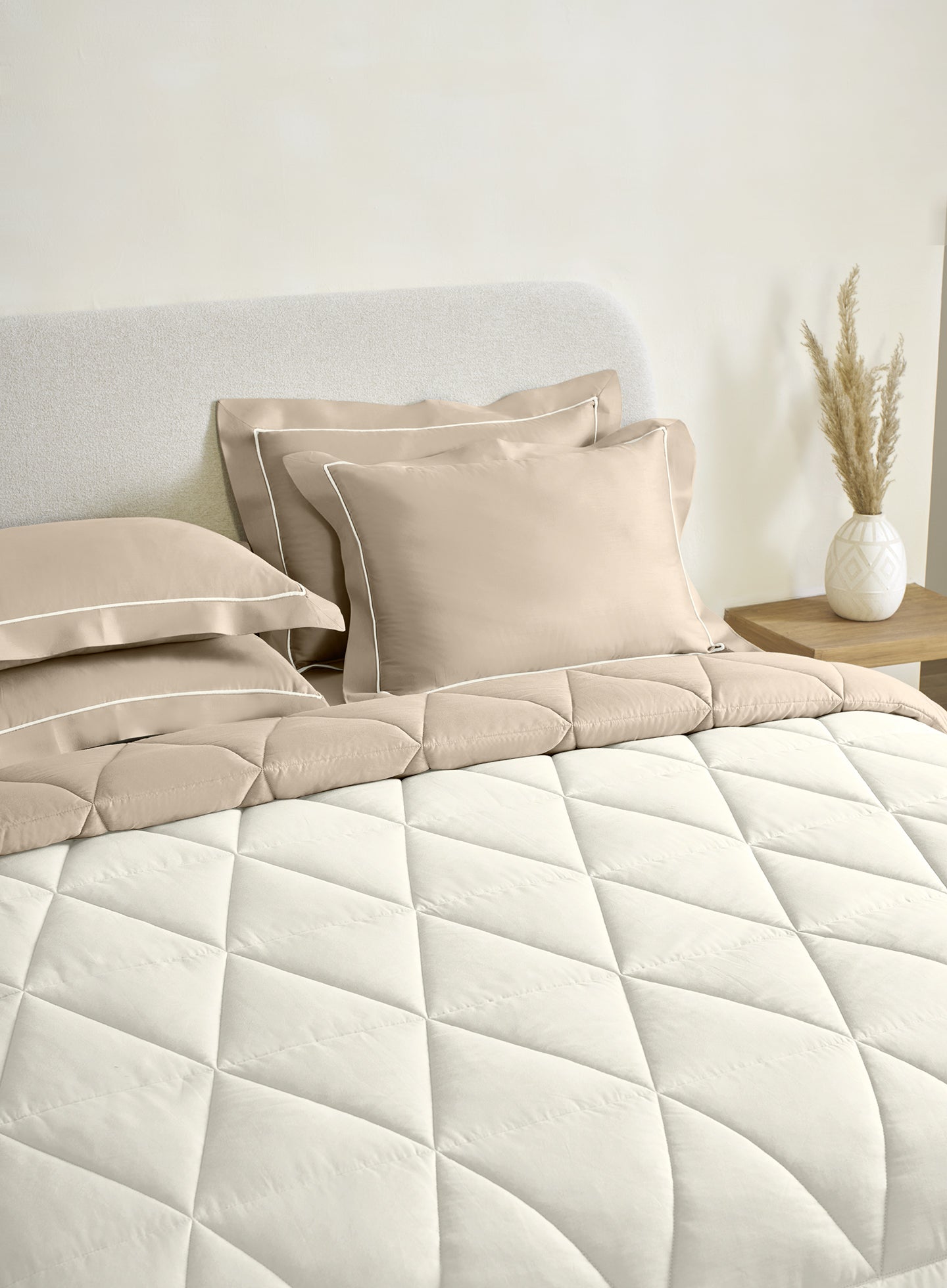 MONTAUK-MARSHMALLOW-FRENCH OAK DOUBLE COMFORTER BEDDING SET