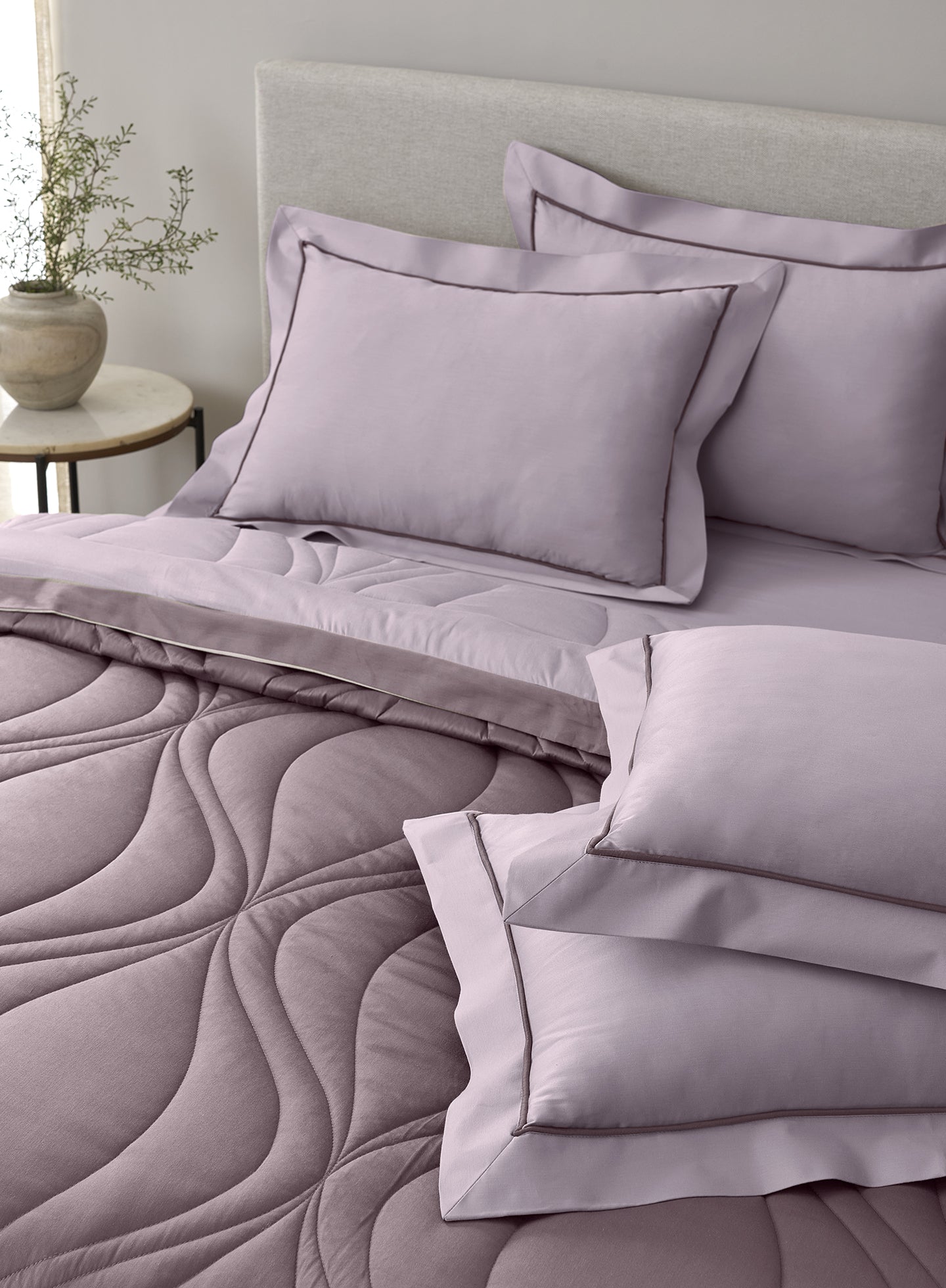 OGEE-LAVENDER-ELDERBERRY DOUBLE COMFORTER BEDDING SET