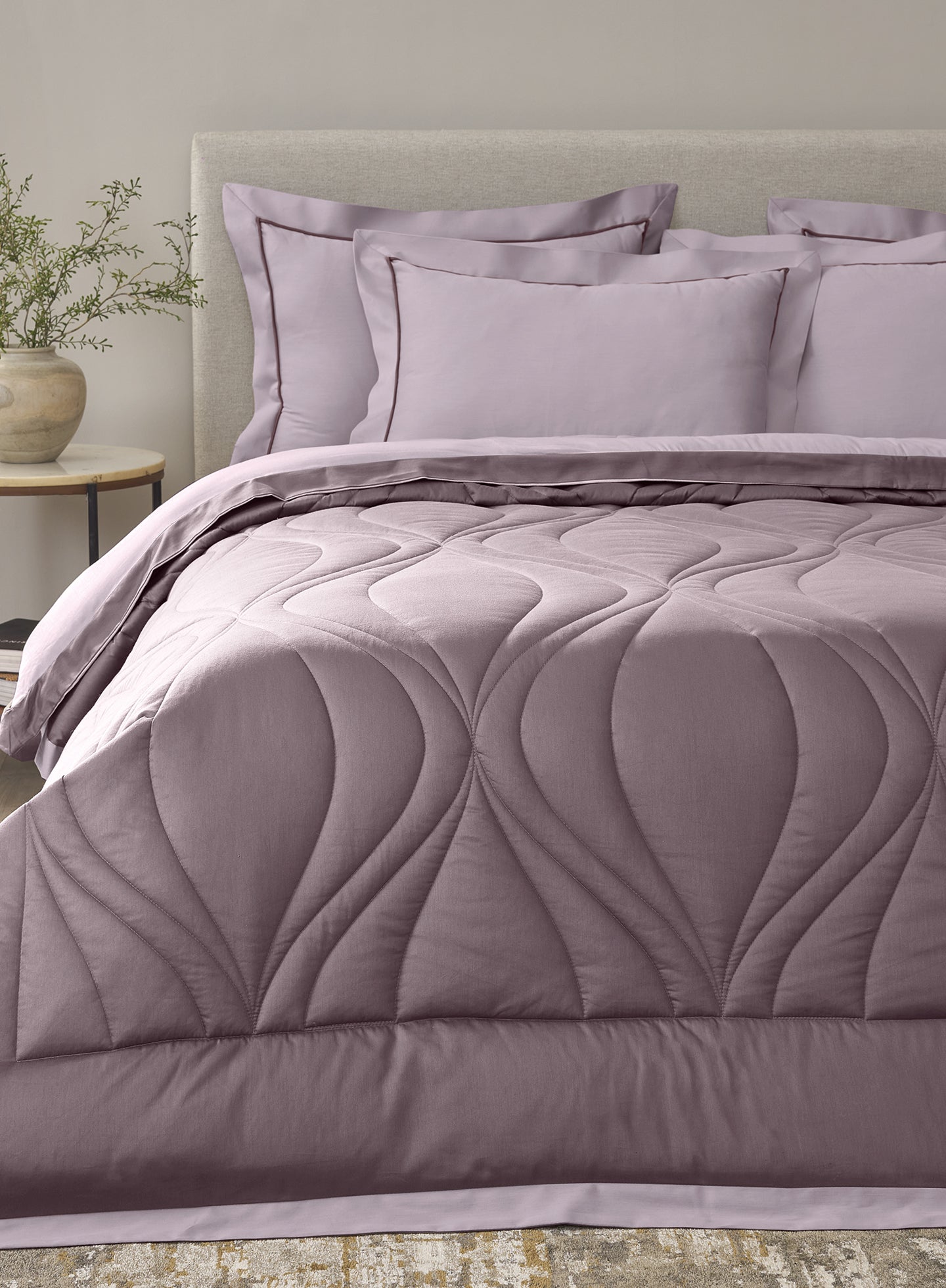 OGEE-LAVENDER-ELDERBERRY SINGLE COMFORTER
