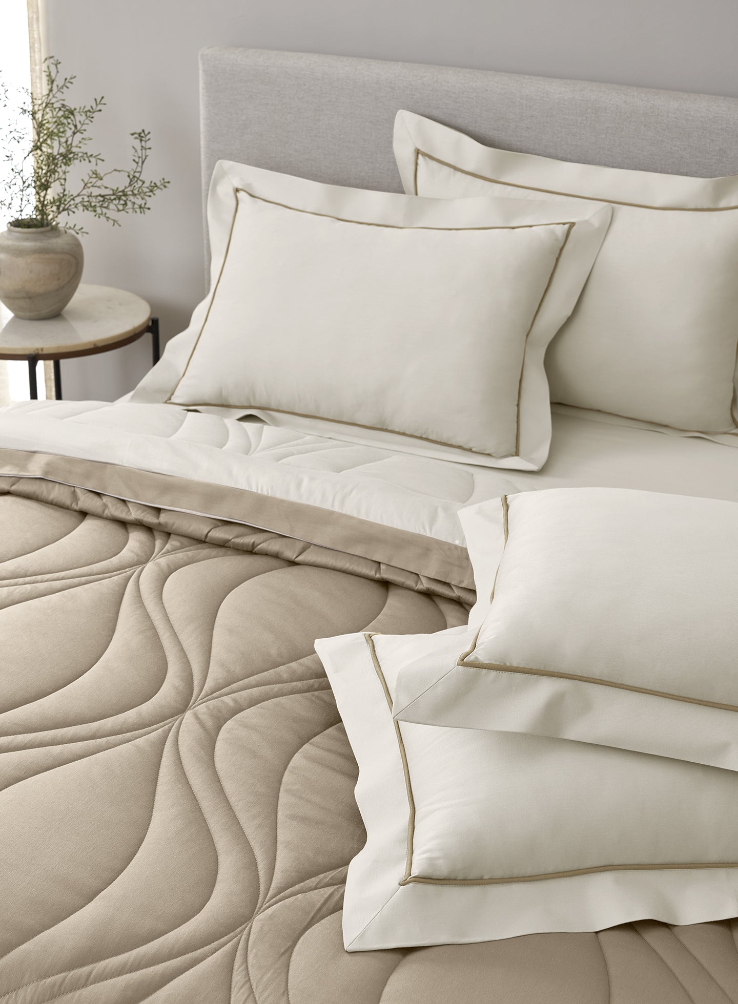 OGEE-MARSHMALLOW-OATMEAL DOUBLE COMFORTER BEDDING SET