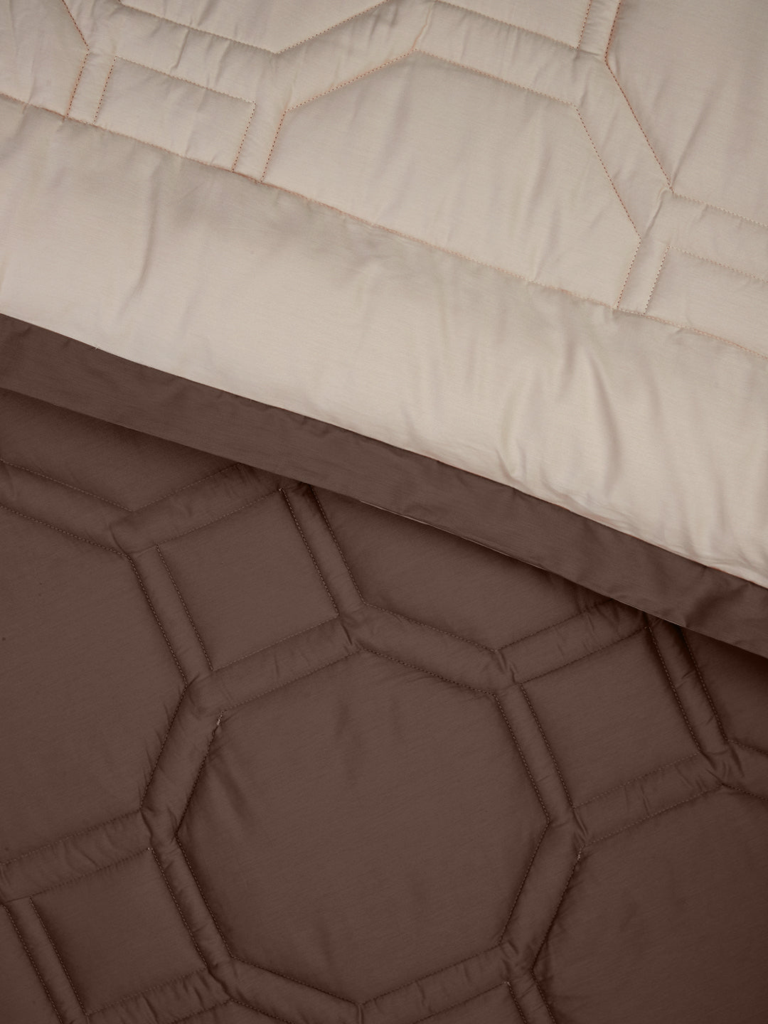 ORNELLA-SAND-PINE CONE SINGLE COMFORTER