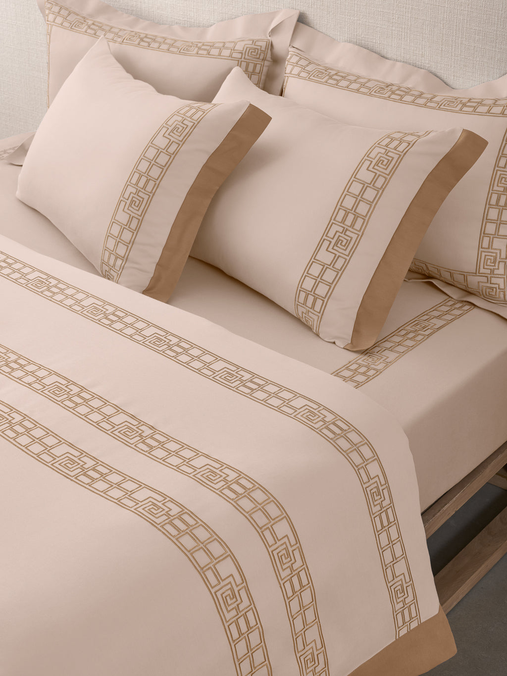 AMORIA-PEARLED IVORY DOUBLE DUVET BEDDING SET