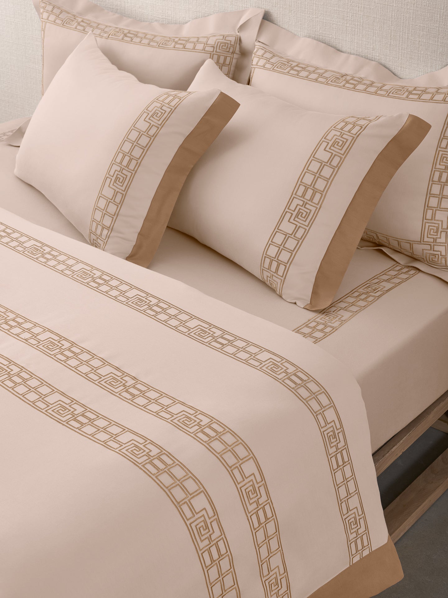 AMORIA-PEARLED IVORY DOUBLE DUVET BEDDING SET