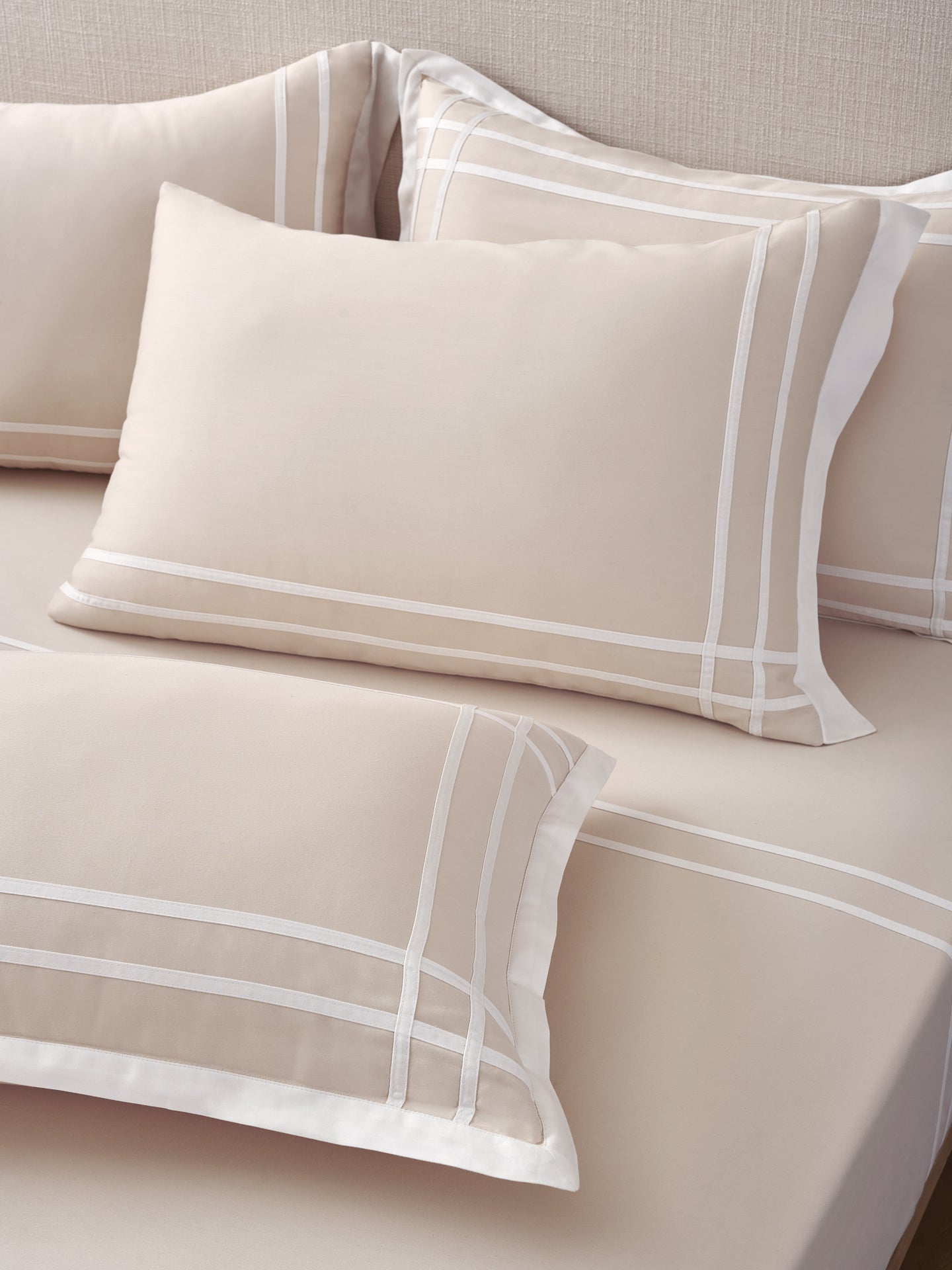 CLASSICO-PEARLED IVORY-BRIGHT WHITE DOUBLE DUVET BEDDING SET