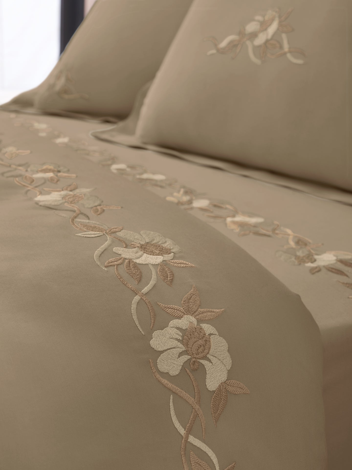 VINE-TAUPE GREY DOUBLE DUVET COVER SET