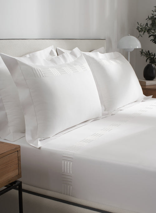 AXON-IVORY KING BED SHEET SET