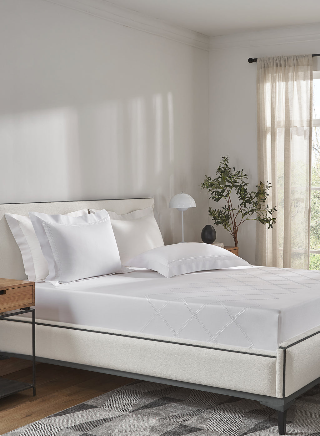 LUMA-BRILLIANT WHITE KING BED SHEET SET