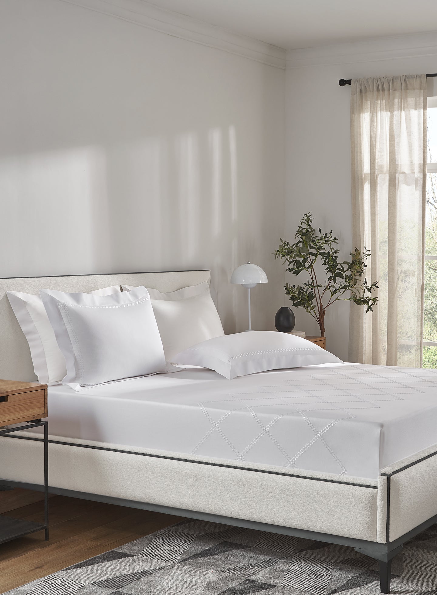 LUMA-BRILLIANT WHITE KING BED SHEET SET