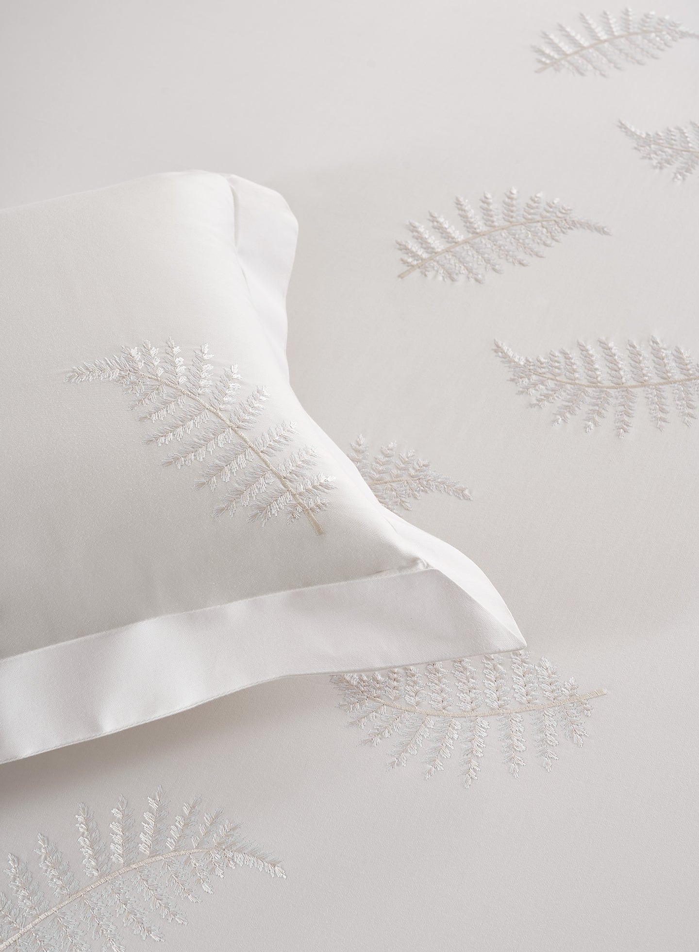 PALMERA-IVORY KING BED SHEET SET