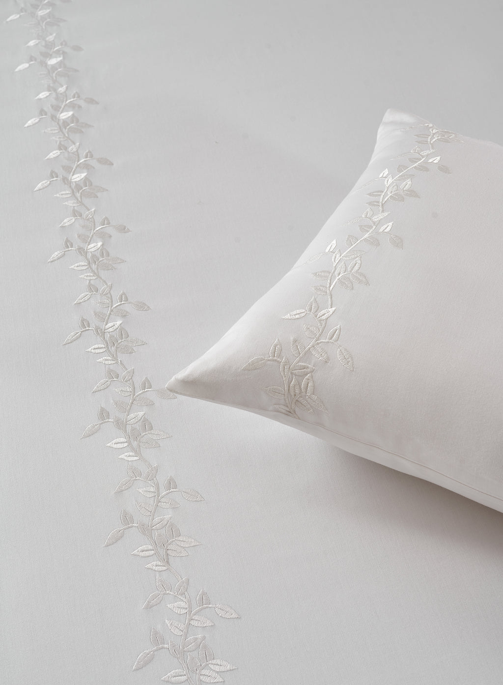 VERONA-BRILLIANT WHITE KING BED SHEET SET