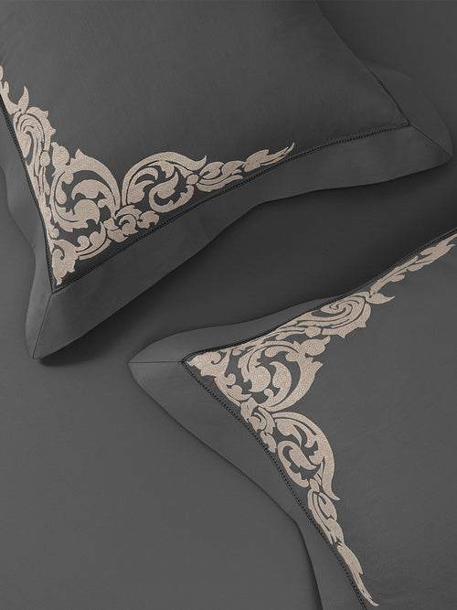 BAROQUE-GRIFFIN KING BED SHEET SET