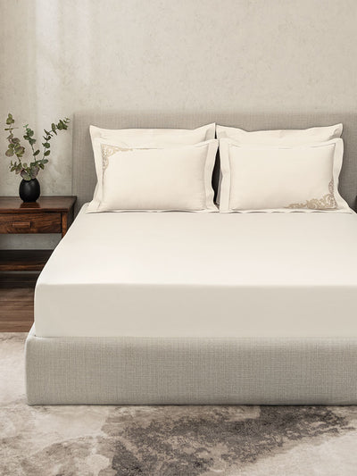 BAROQUE-SNOW WHITE KING BED SHEET SET