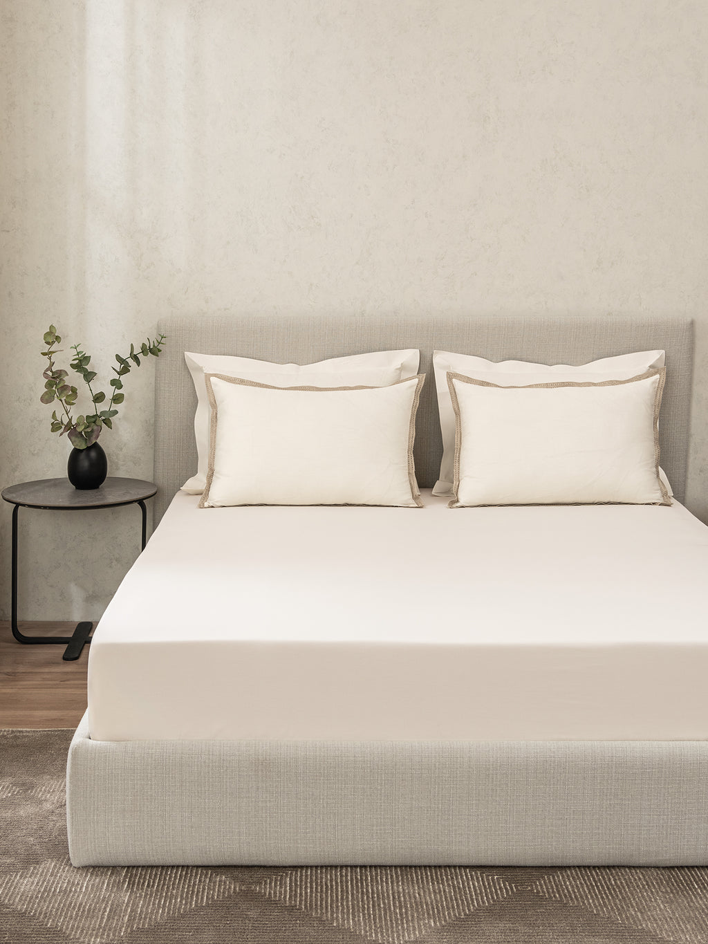 CHANTILLY-SNOW WHITE KING BED SHEET SET