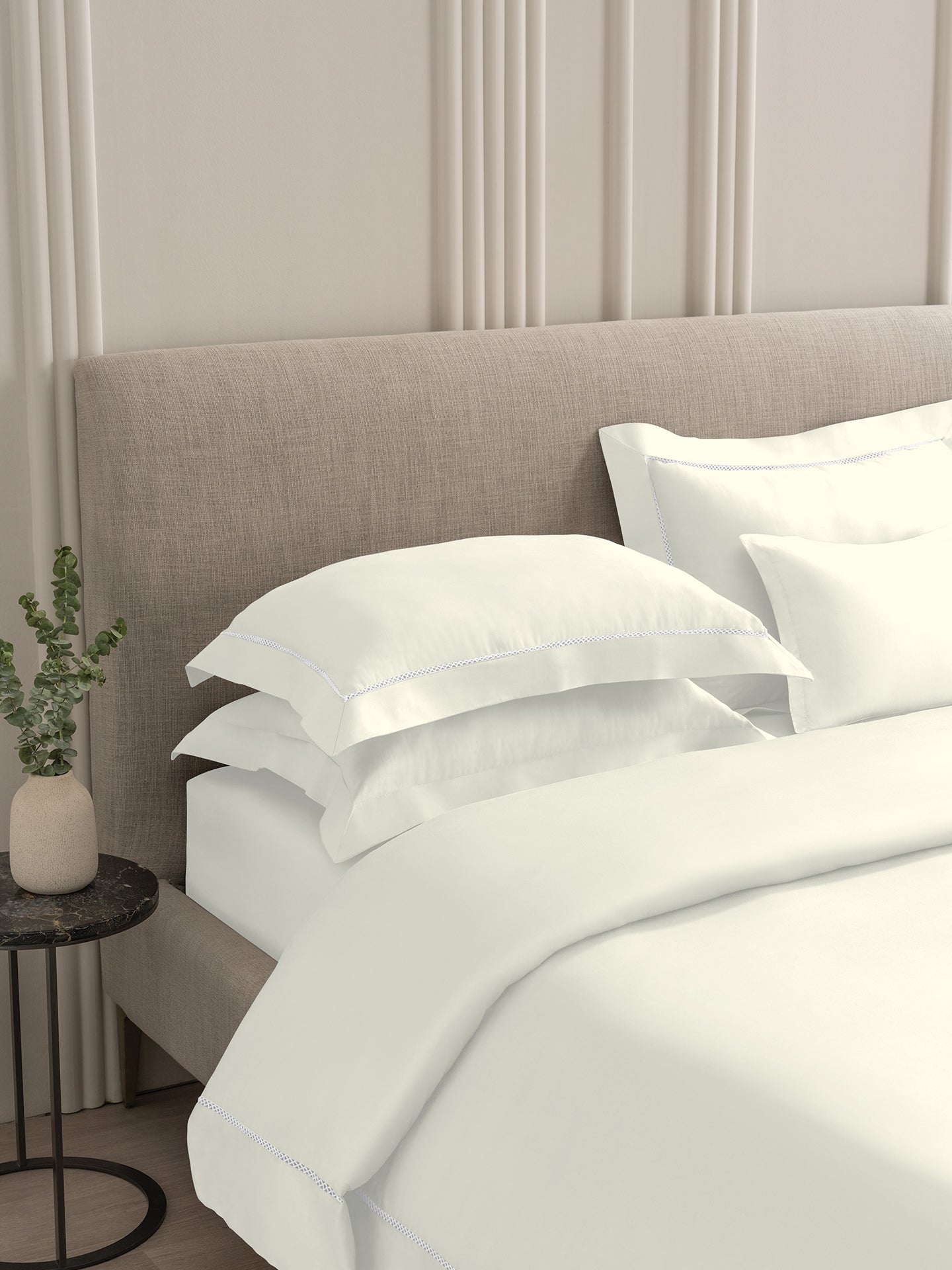 GRACE-MILK WHITE KING BED SHEET SET