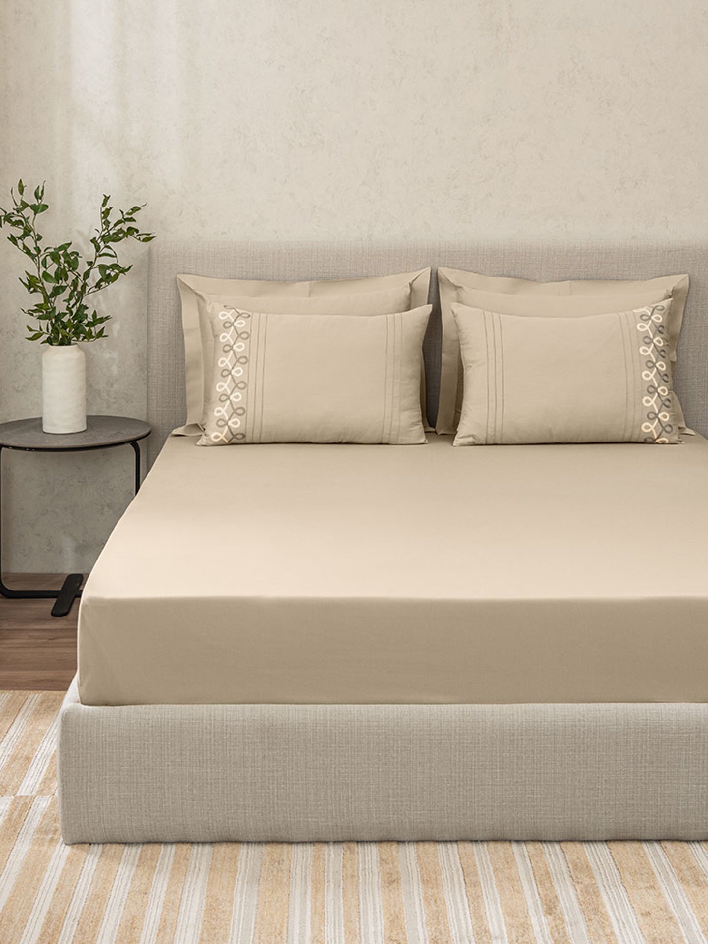 INFINITI-BISCOTTI KING BED SHEET SET