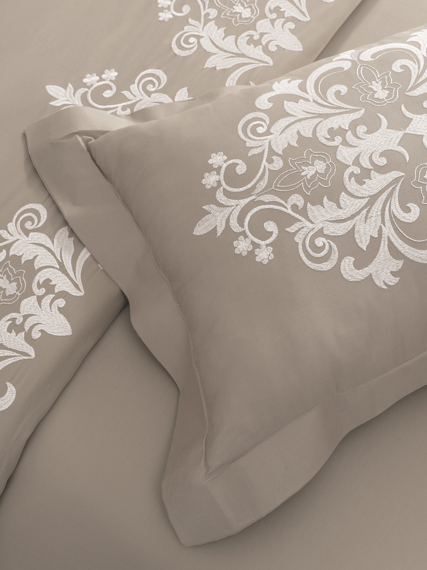 ORIENTAL-CLOUD GREY KING BED SHEET SET