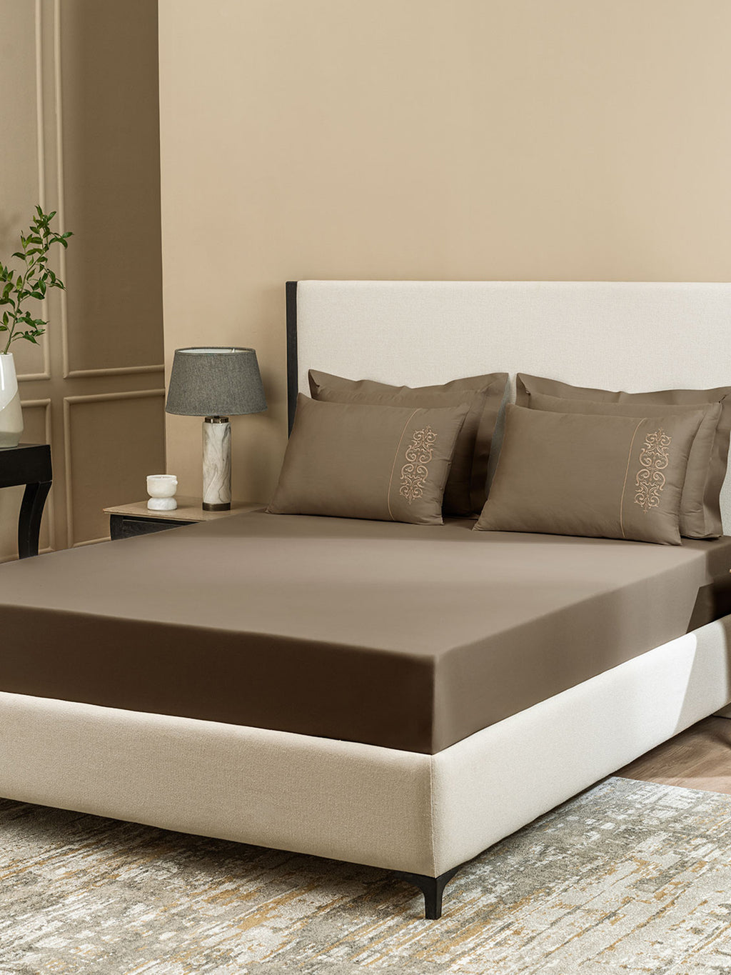 ORNATE-SAVANNAH TAN KING BED SHEET SET
