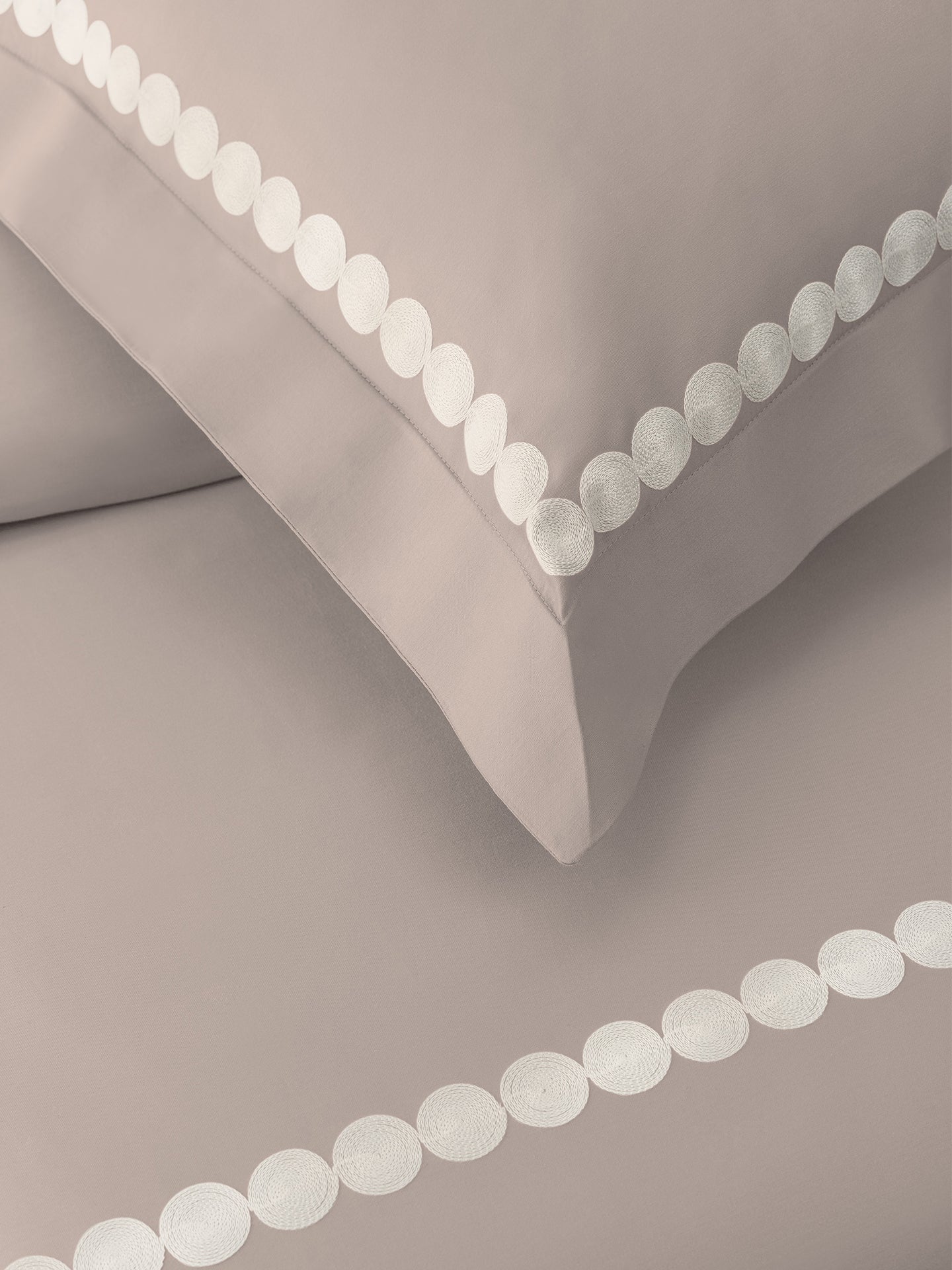 PEARLS-PARCHMENT KING BED SHEET SET