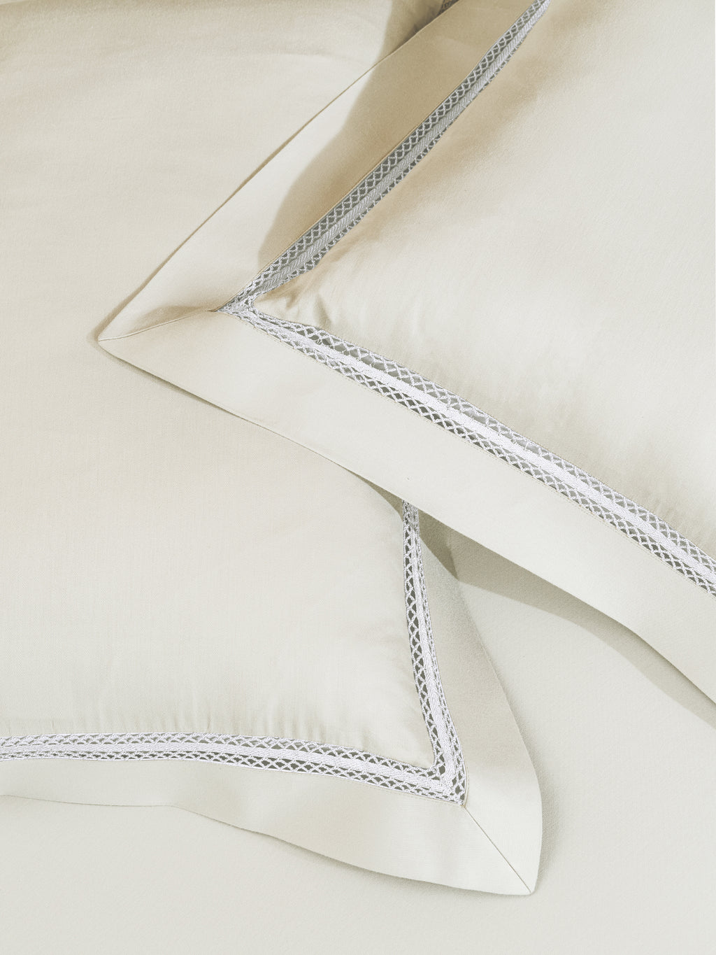 STELLAR-BRIGHT WHITE KING BED SHEET SET