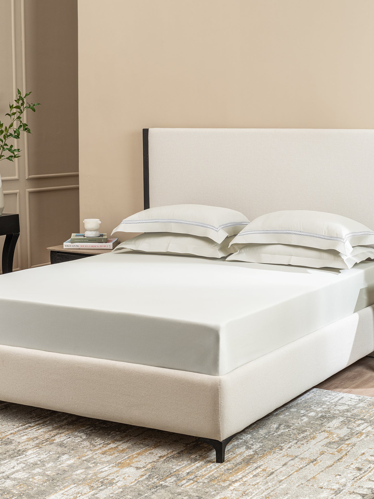 STELLAR-BRIGHT WHITE KING BED SHEET SET