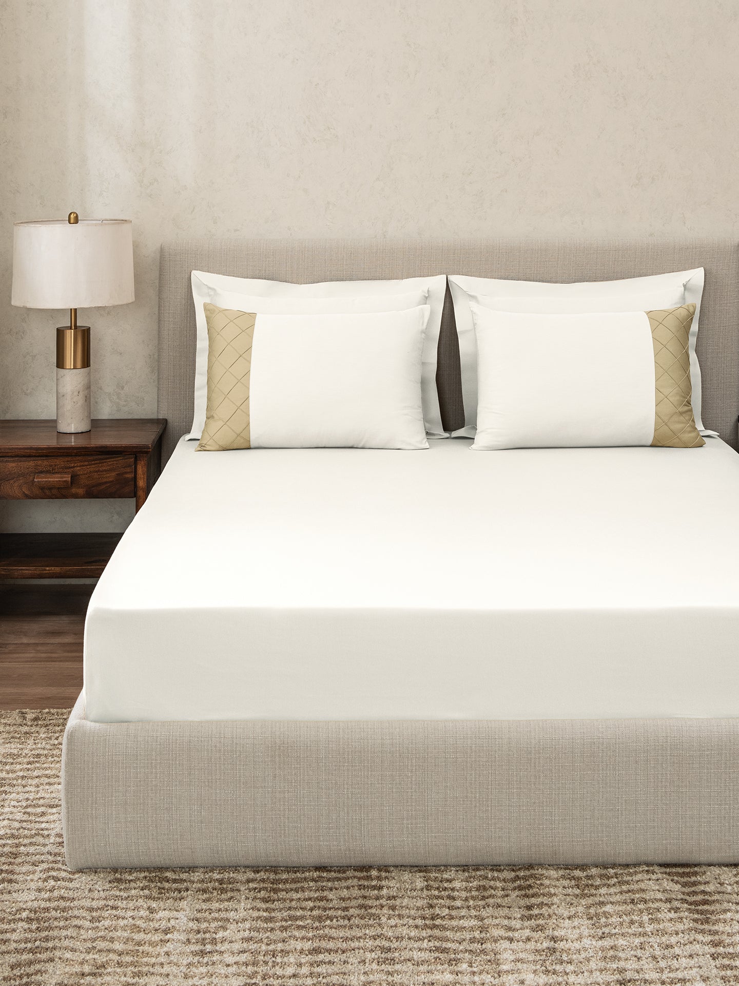 TRELLIS-SNOW WHITE- FRENCH OAK KING BED SHEET SET