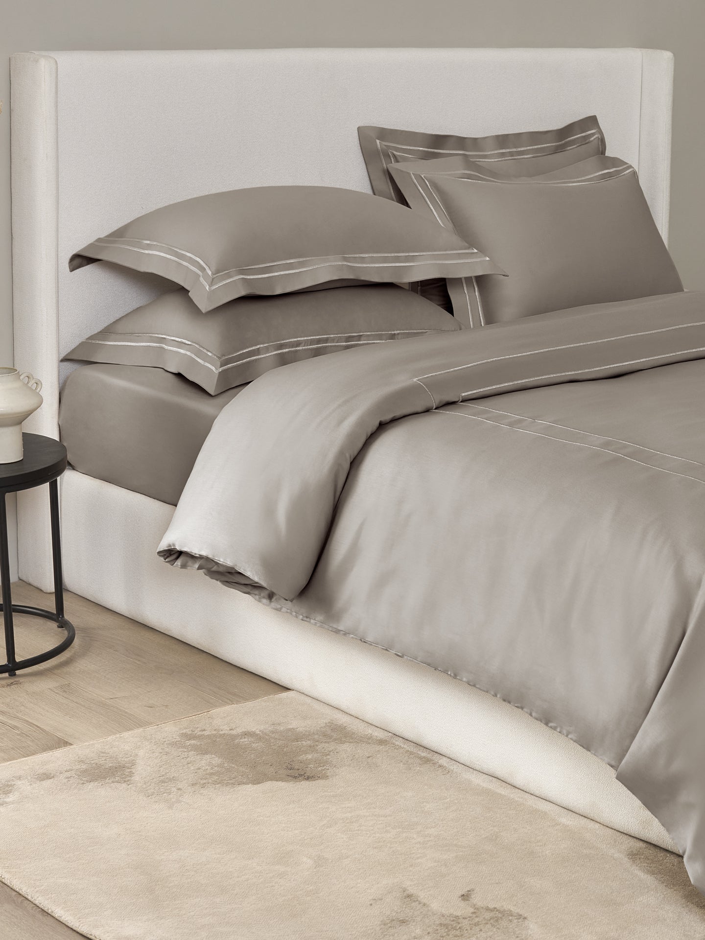 LIGHT CHARCOAL KING BED SHEET SET