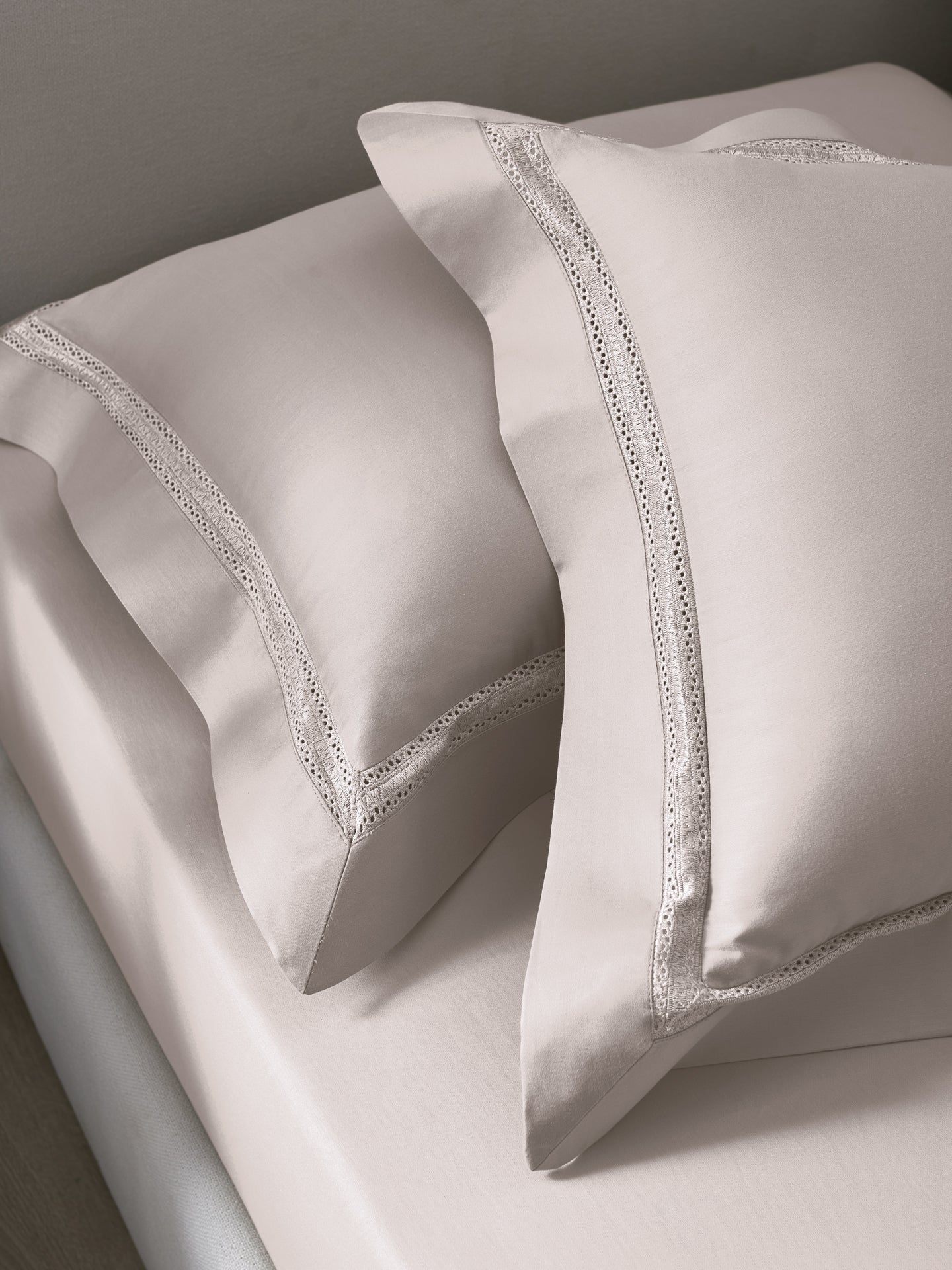 BEIGE KING BED SHEET SET