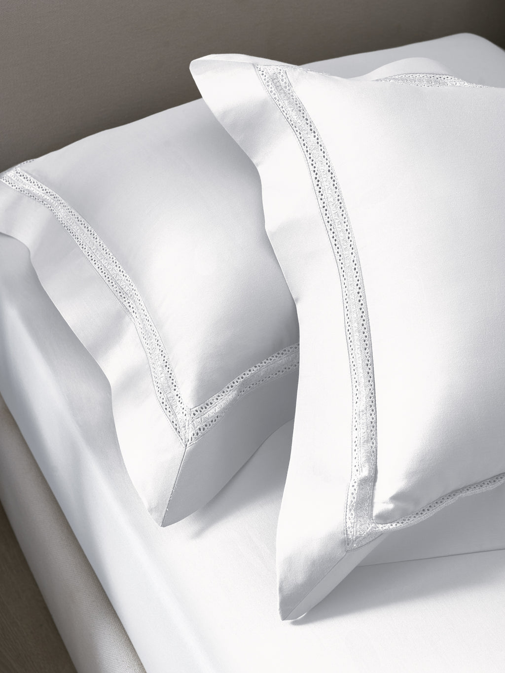WHITE KING BED SHEET SET