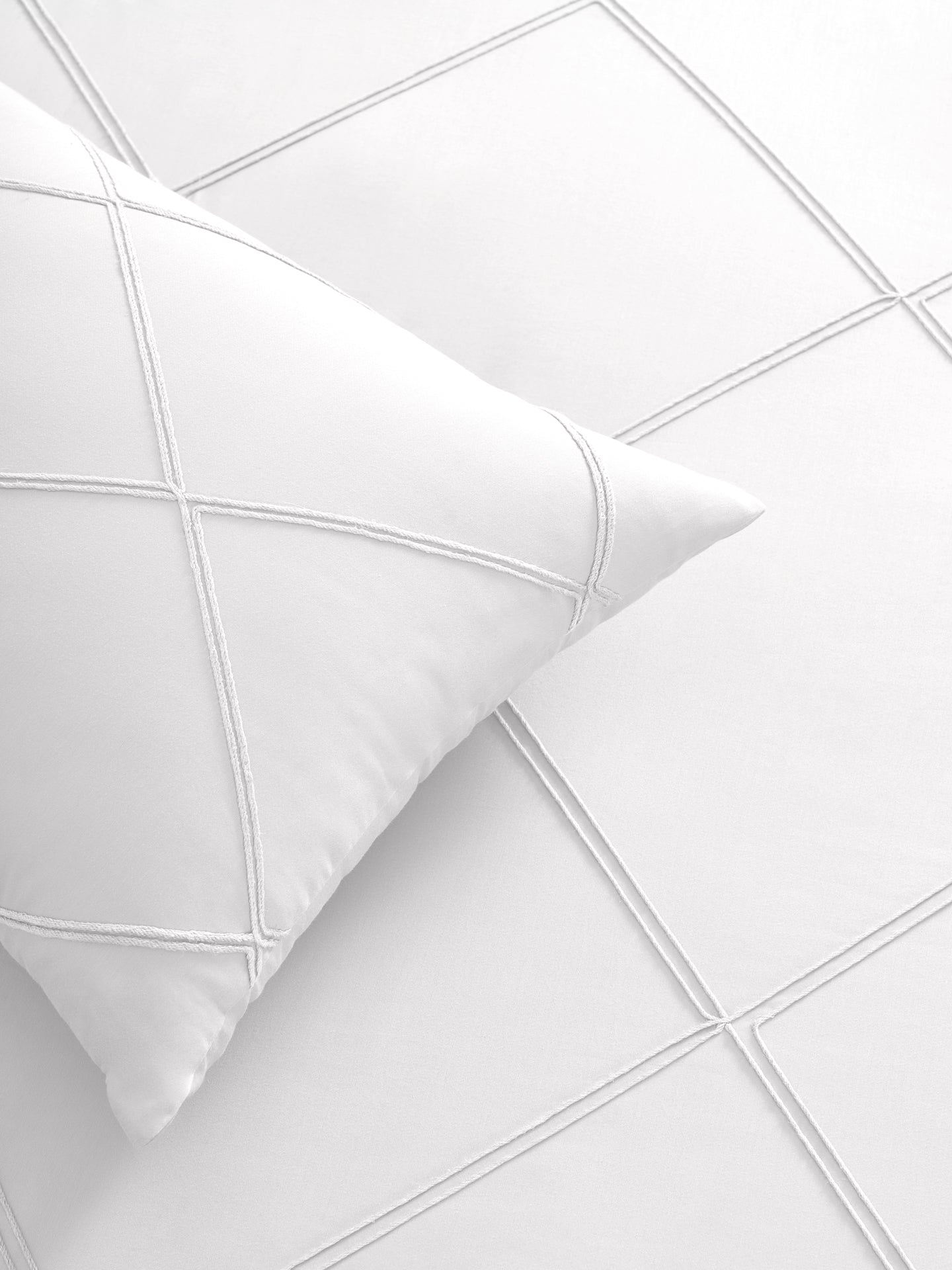 ENZO-BRILLIANT WHITE DOUBLE DUVET COVER SET