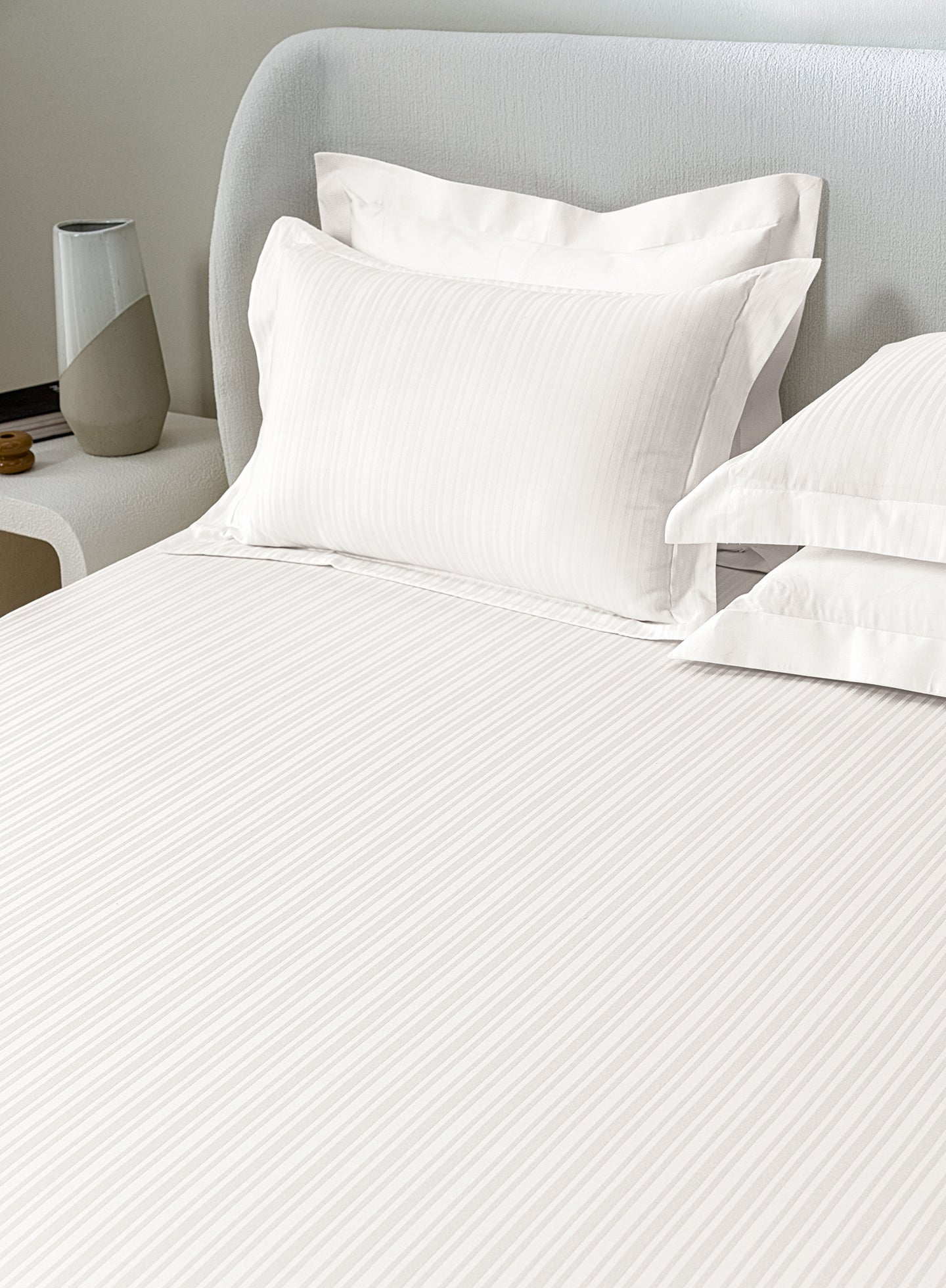 LINEA-BRIGHT WHITE KING BED SHEET SET