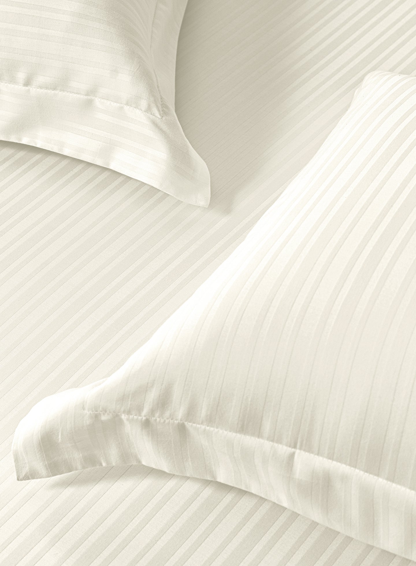 LINEA-BUTTERMILK KING BED SHEET SET