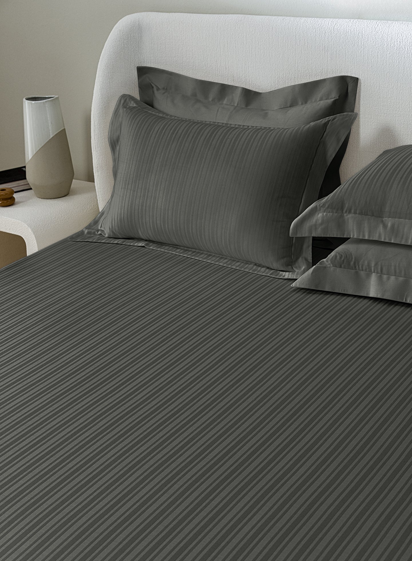 LINEA-CHARCOAL GREY KING BED SHEET SET