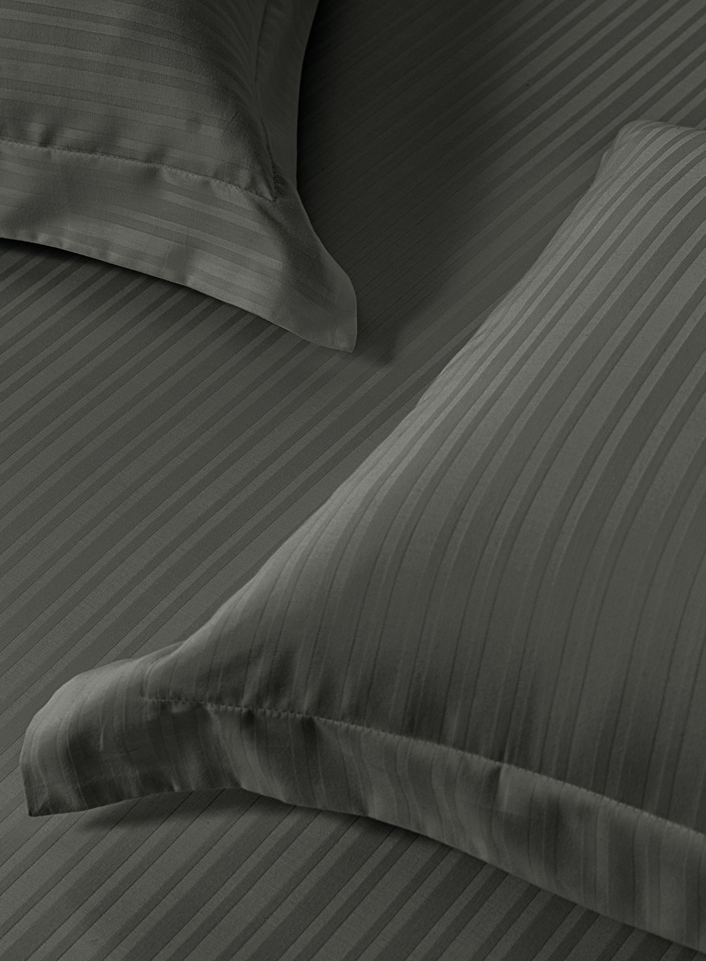 LINEA-CHARCOAL GREY KING BED SHEET SET